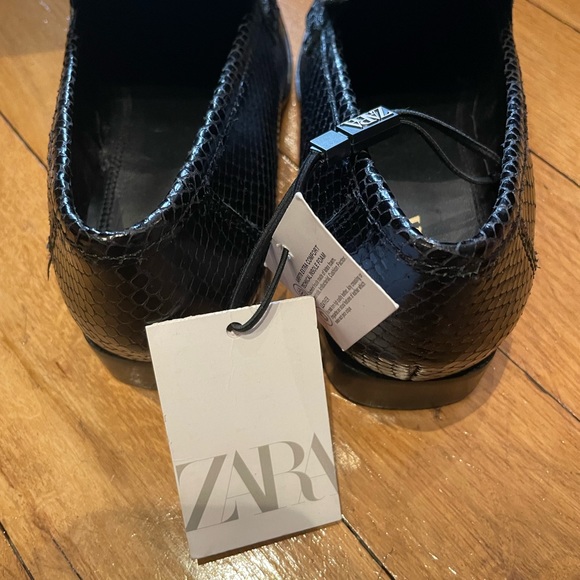 Zara Leather Black and Gold Animal Print Snakeskin Print Loafers - Picture 12 of 13